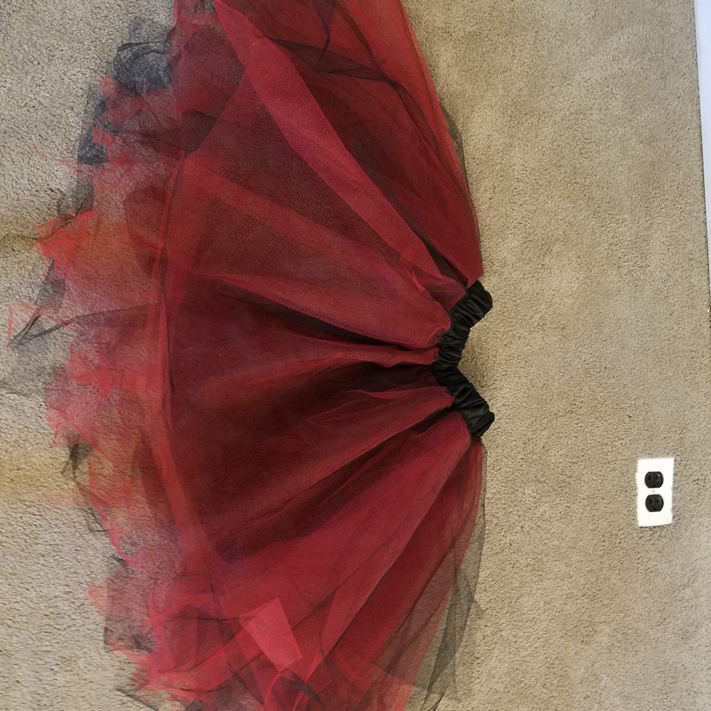 Fun skirt - Picture 2 of 4